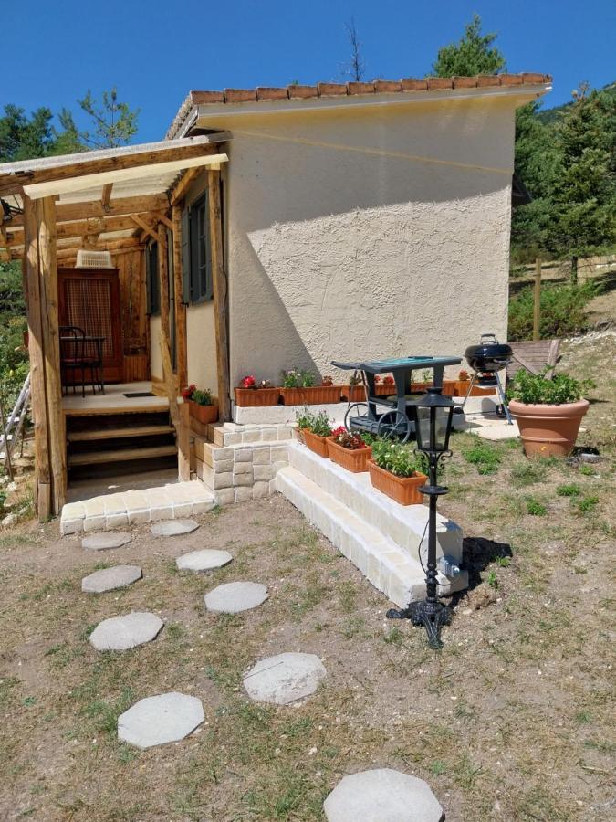 Petit Studio Dans La Prairie Saint-Auban  Bagian luar foto